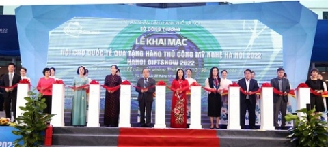khai mac hoi cho quoc te qua tang hang thu cong my nghe ha noi nam 2022