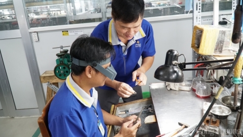 nghe nhan mai anh thi nghe kim hoan khong danh cho nhung nguoi luoi bieng