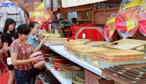 giup doanh nghiep phuc hoi nhanh tu kich cau tieu dung noi dia va van dong nguoi viet dung hang viet