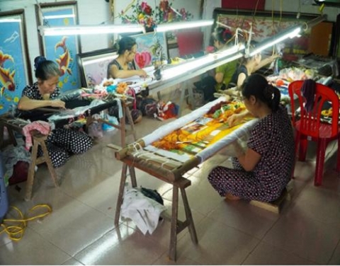 thai binh lang nghe theu minh la ng vuot len kho khan de duy tri san xuat