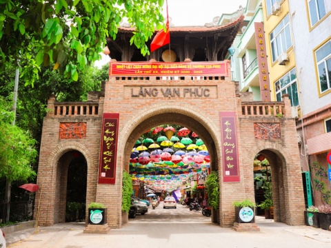van phuc lang nghe det lua to tam dep co tieng