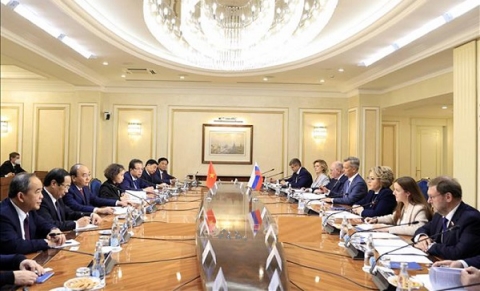 chu tich nuoc nguyen xuan phuc hoi kien chu tich hoi dong lien bang valentina matvienko