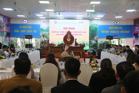huyen thuong tin noi bat cac san pham ocop trong buoi danh gia phan hang ocop lan 1 nam 2022
