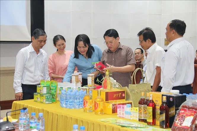 Kết nối sản phẩm OCOP gắn với phát triển du lịch