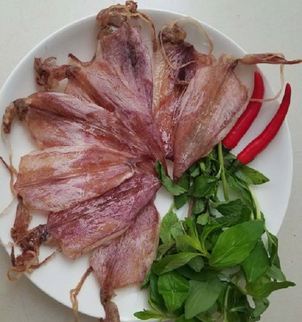 Cat Ba Dried Squid - An unforgettable Hai Phong's specialty