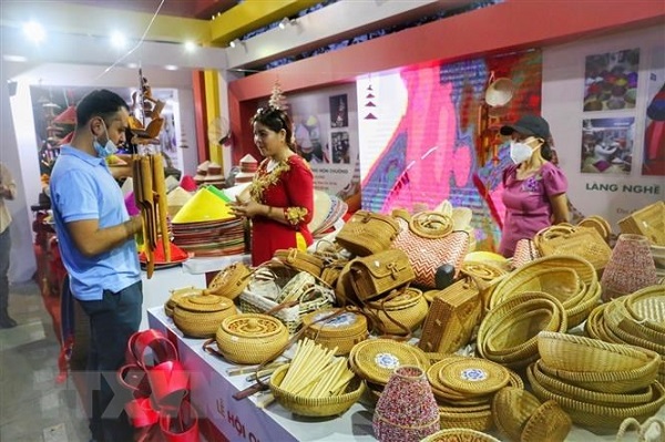 Trong khuôn khổ Lễ hội Du lịch Hà Nội năm 2022 còn có không gian giới thiệu làng nghề - ẩm thực Hà Nội