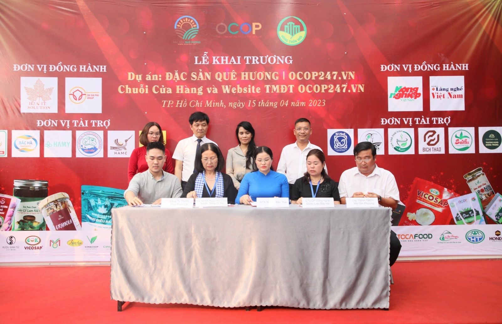 Ho Chi Minh City: E-commerce website OCOP247.VN grand opening