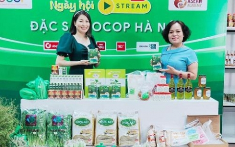 Hà Nội: Tổ chức bán hàng OCOP trực tuyến giữa mùa dịch