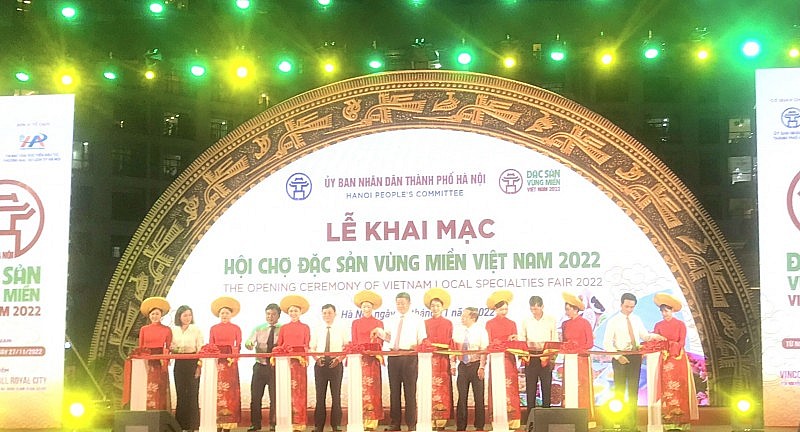 Hà Nội tưng bừng khai mạc Hội chợ Đặc sản Vùng miền 2022